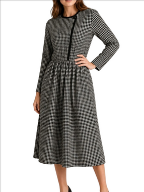 Vintage 80s IFI Black White Houndstooth Knit Long Sleeve Midi Fit & Flare Dress